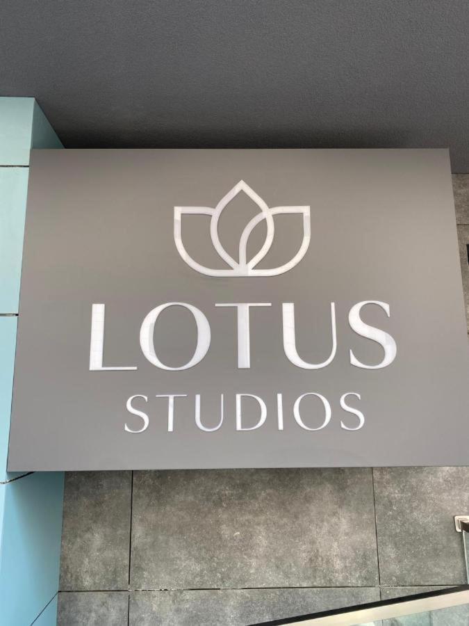 Lotus Studios Mamaia Ngoại thất bức ảnh